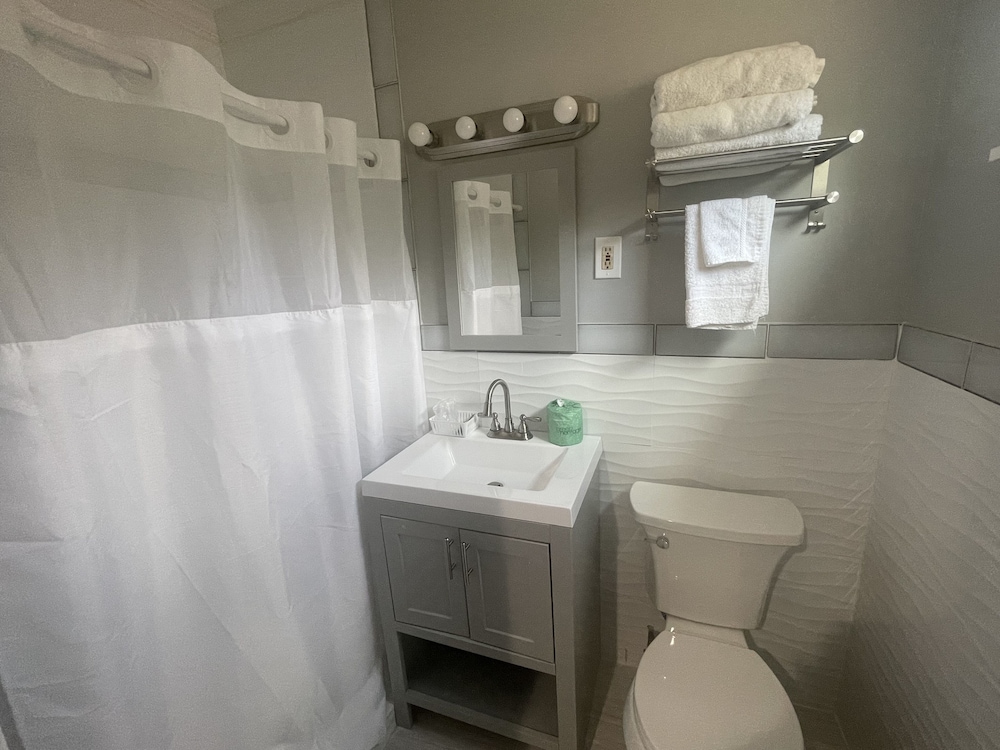 Aquastar Inn - photo 20