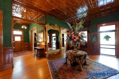 Captain Henderson House - photo 6