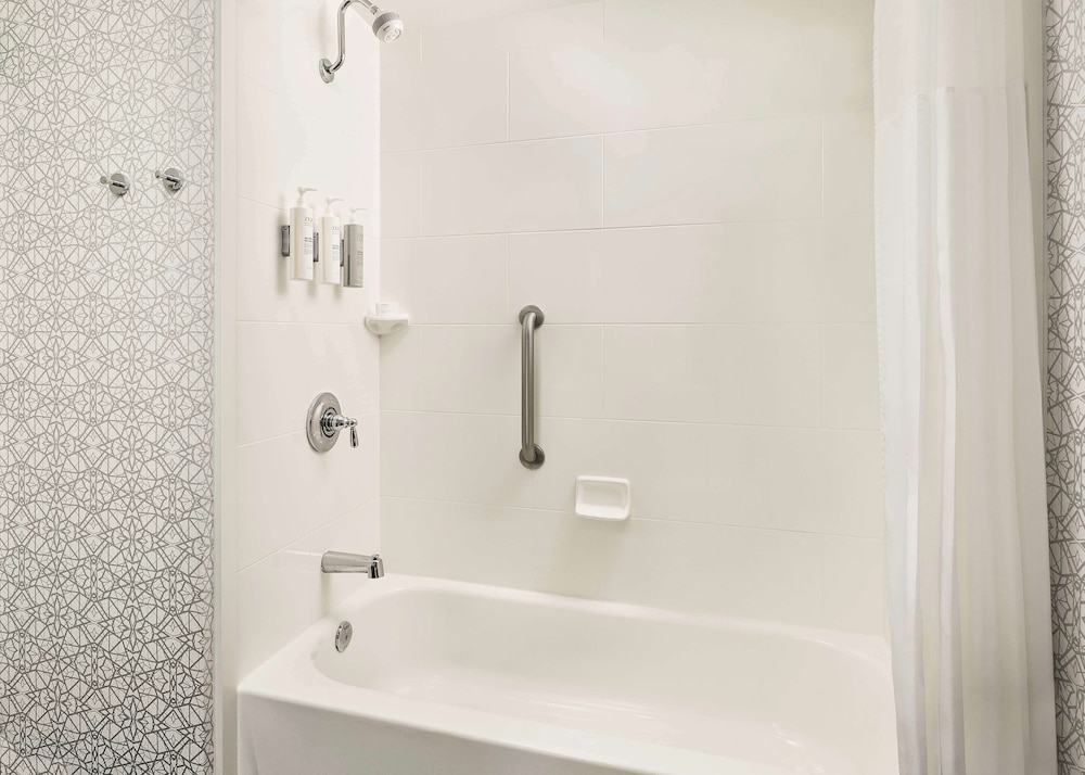 Hampton Inn & Suites Hershey Near The Park - photo 26