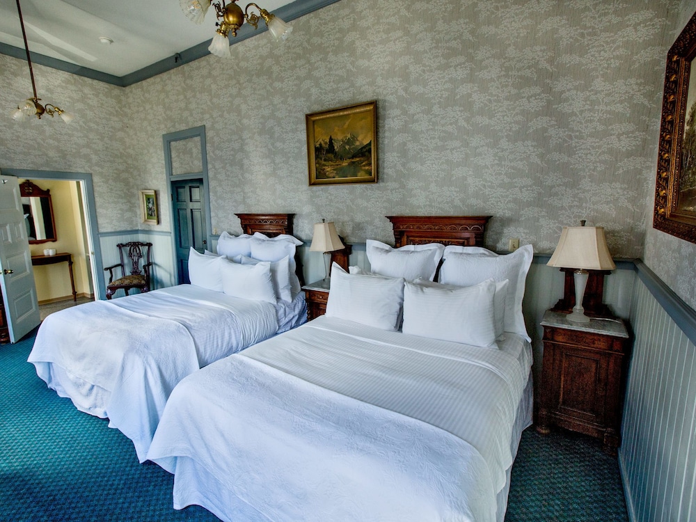 The Inn at 2nd & C - photo 10