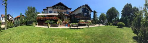 Casa Domneasca — Curtea De Arges — photo 2
