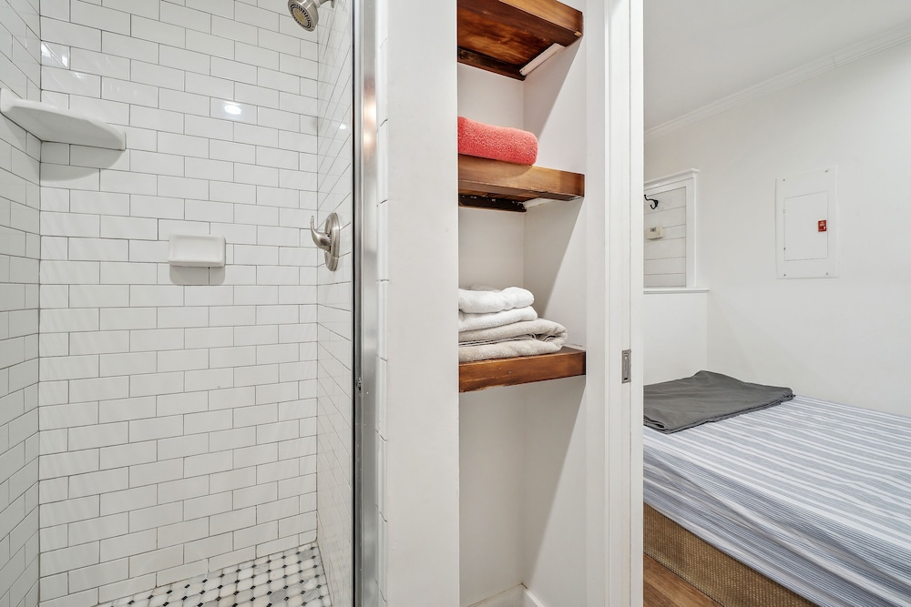 Downtown Wilmington Studio in Historic District - photo 13