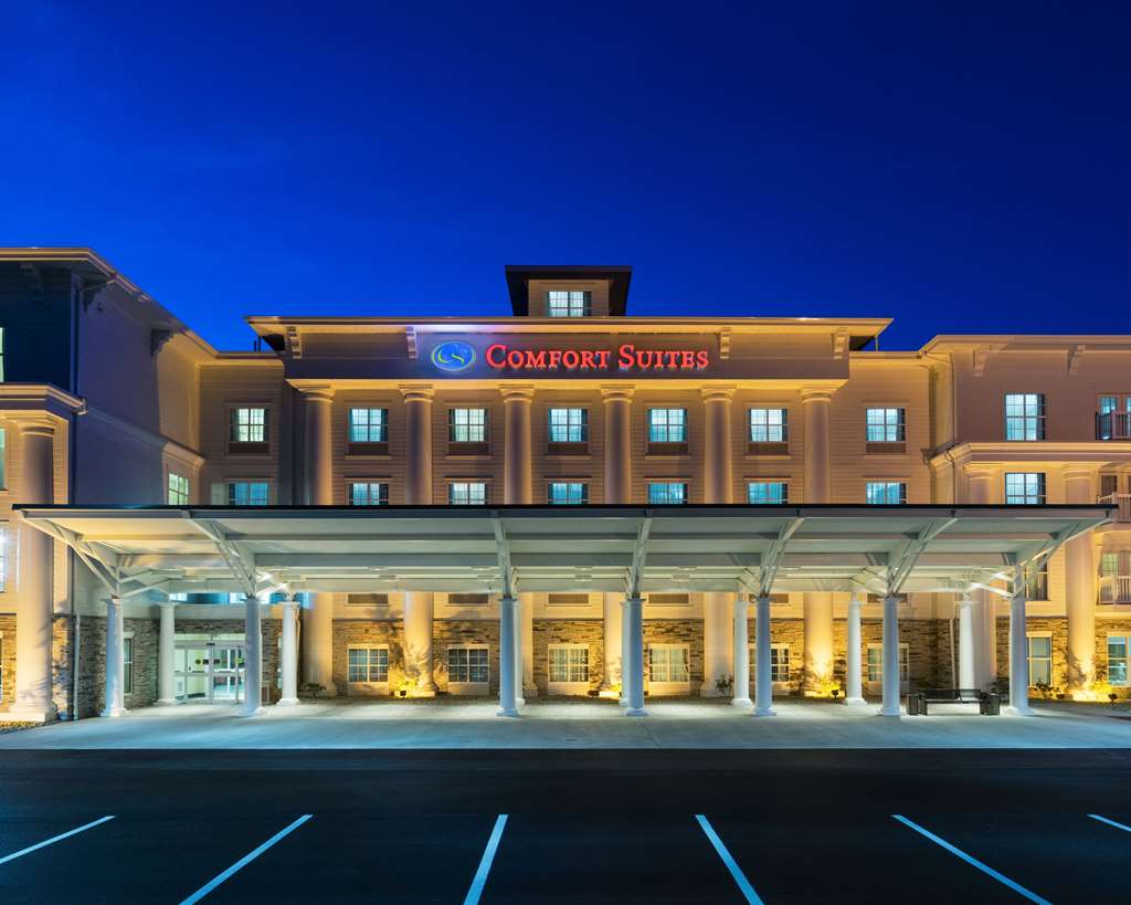 Comfort Suites DuBois Country Club - carbon neutral hotel in Dubois