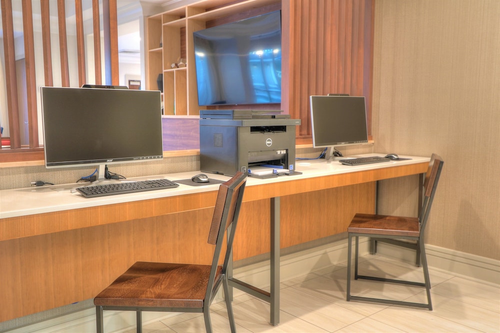 Holiday Inn Express Hotel & Suites Mobile Saraland by IHG - photo 56