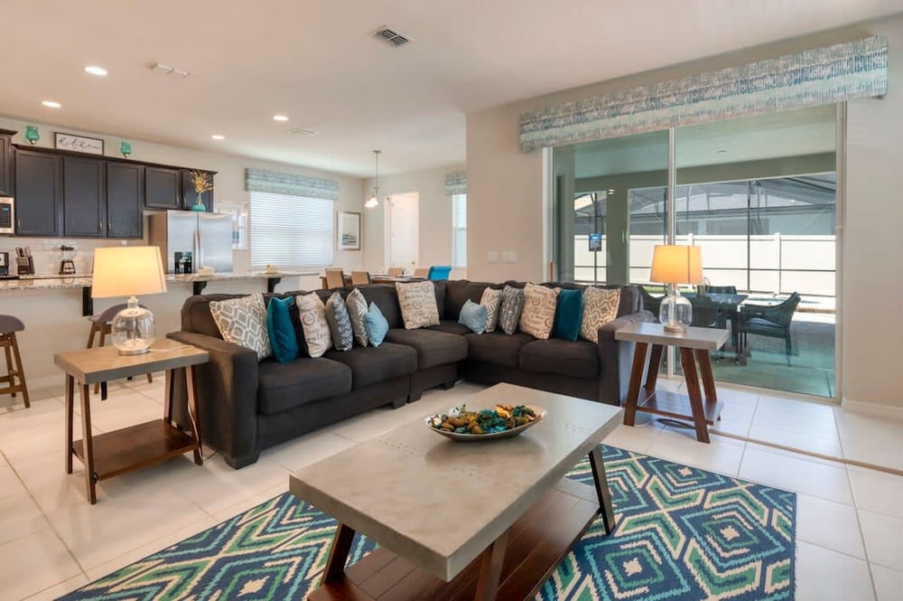 Ultimate Resort Retreat Stunning 6 bedroom Haven - photo 33
