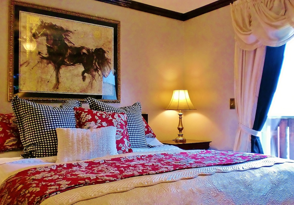 The North Shore Inn - photo 31