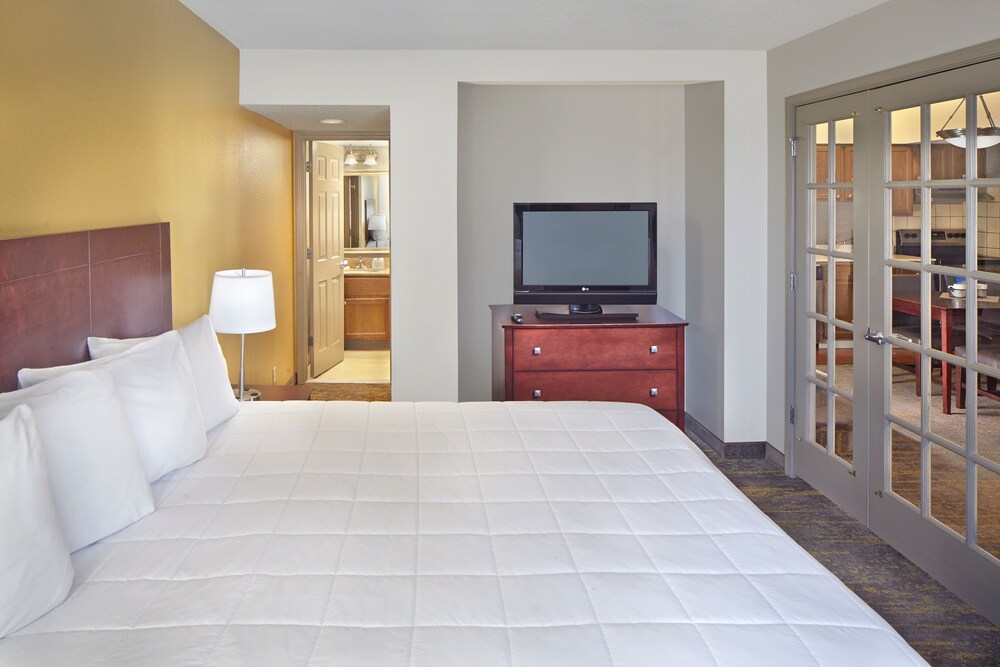 New Haven Village Suites - photo 15
