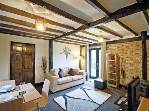 Treacle Cottage At Treacle Den E5385 — 4-Star Luxury Hotel in Lympne, United Kingdom