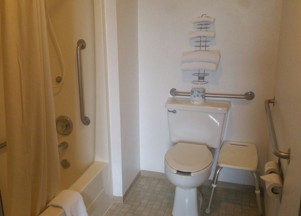 Travelodge by Wyndham Deer Lodge Montana - photo 3