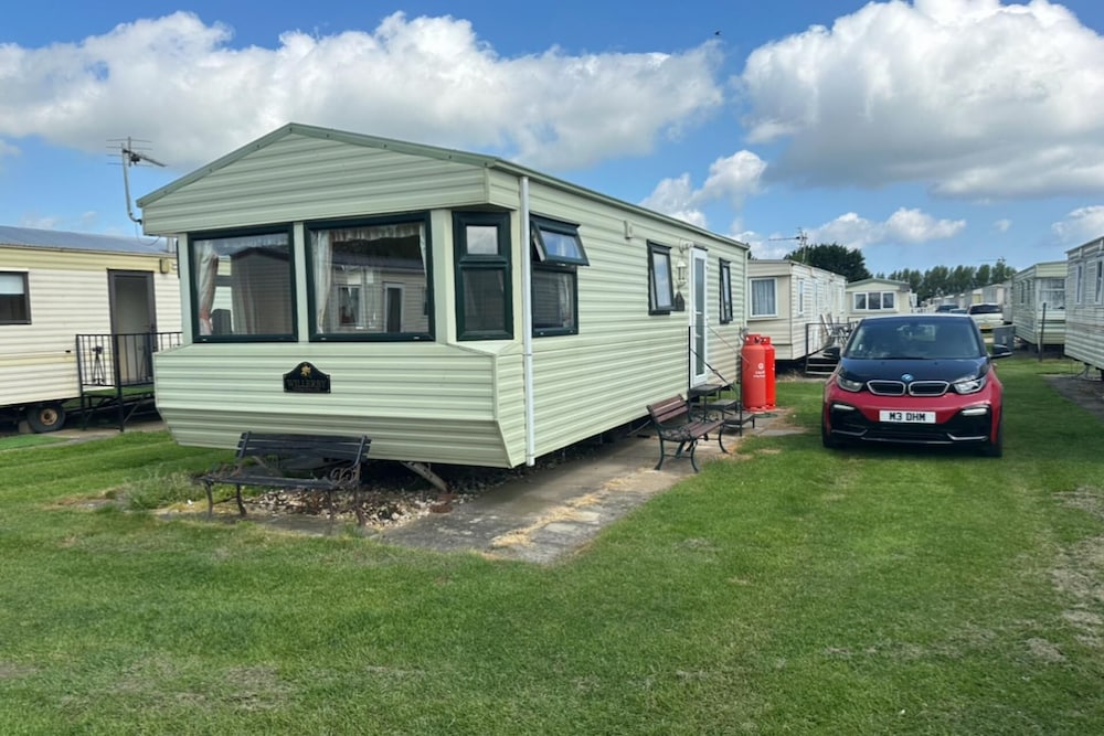 Static Caravan Skegness Free Parking Close Beach in Skegness, United Kingdom