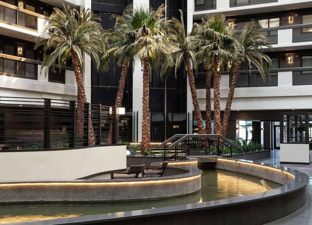 Embassy Suites by Hilton Las Vegas - photo 4