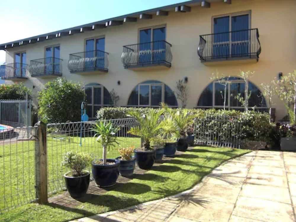 299 On Devon West in New Plymouth, New Zealand