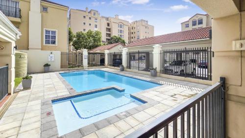 Homely 3 Bedroom apartment in Villa Italia Century City