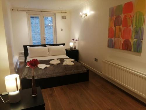 Entire 2 bedroom Flat in Camden — 4-Star Luxury Hotel in London, United Kingdom