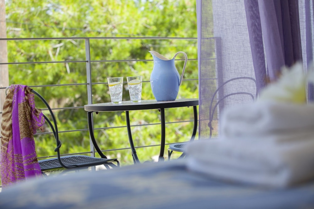 Mesogi Cottage