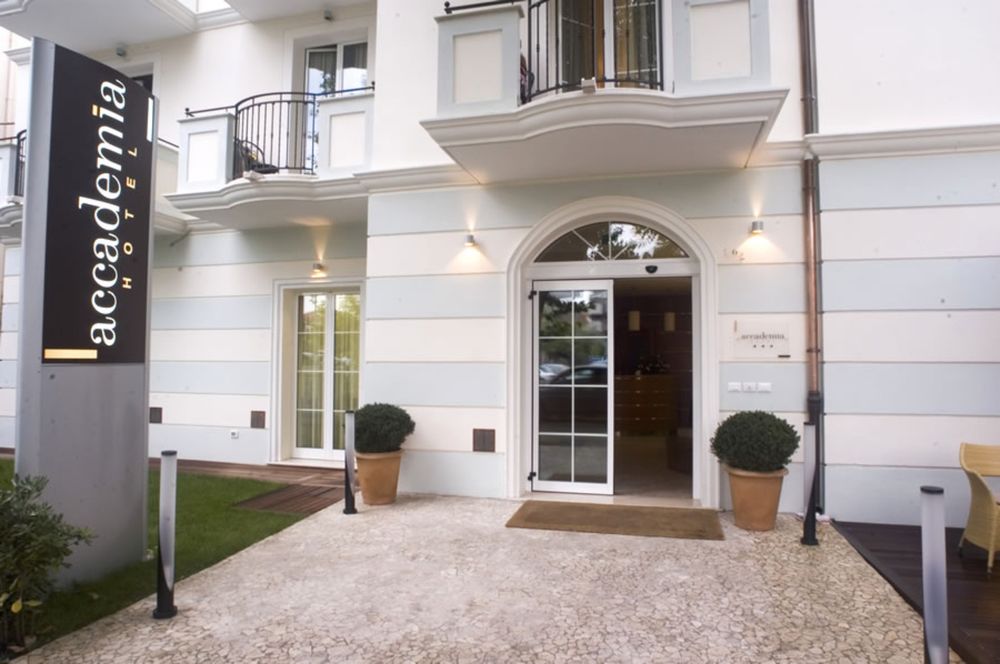 Hotel Accademia — Rimini