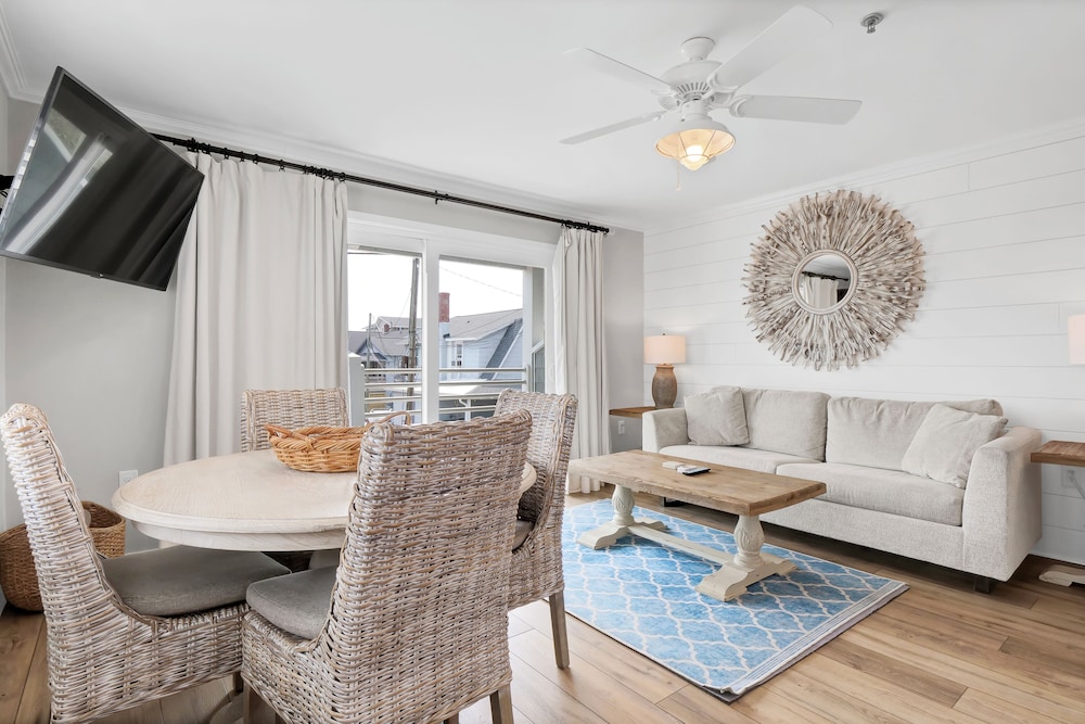 Sandpeddler Inn & Suites - photo 172