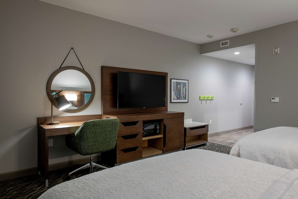 Hampton Inn & Suites Duncanville Dallas - photo 27