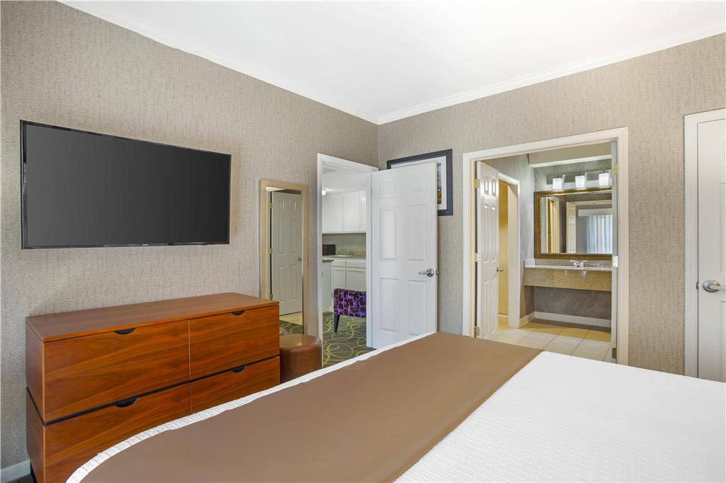 Best Western Plus Dixon Davis - photo 23