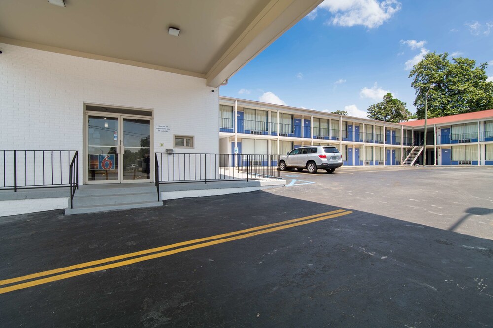 American INN of Orangeburg - photo 46