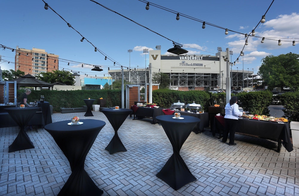 Holiday Inn Nashville Vanderbilt by IHG - photo 62