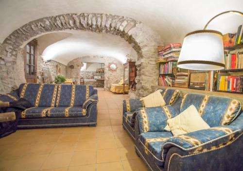 Turismo Rural Can Massot — hotel in Darnius