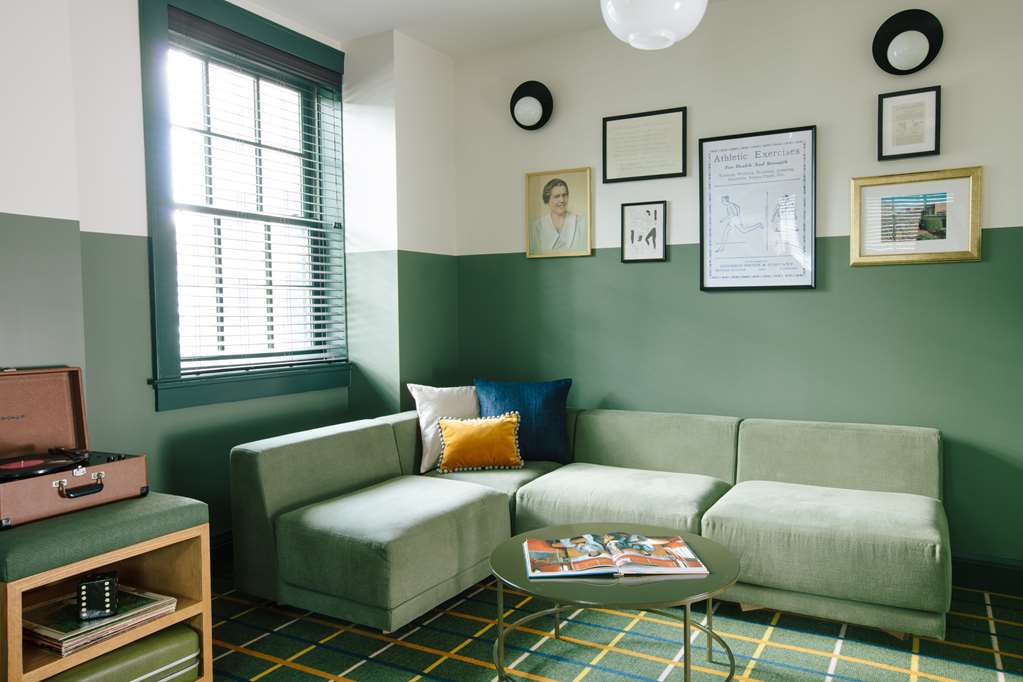 Hotel Clermont - photo 9