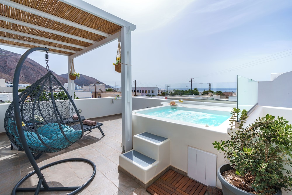 SantoRossa Luxury Villas — 4-Star Luxury Hotel in Emporio, Greece