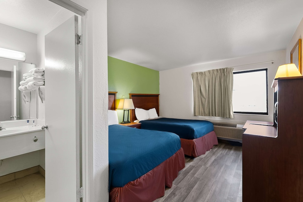Americas Best Value Inn Lincoln Airport - photo 11