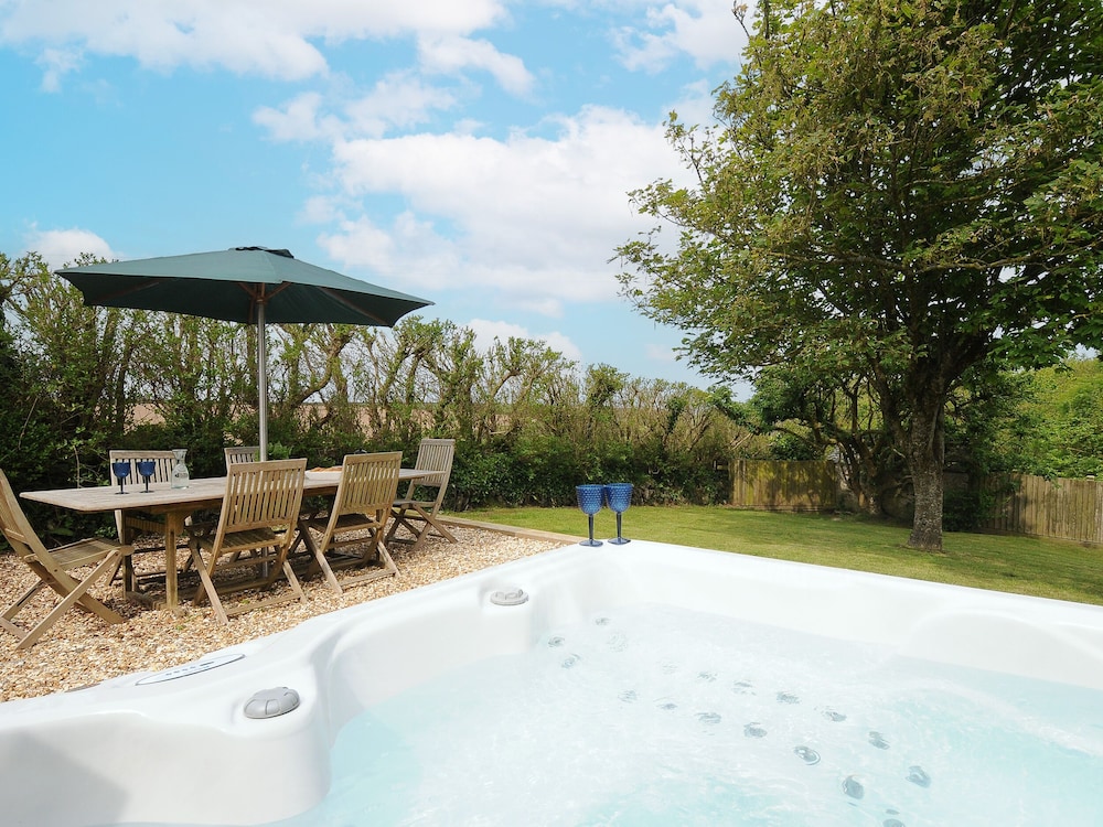 Carvannel Cottages in Camborne, United Kingdom