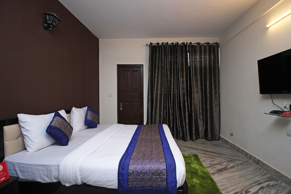 OYO 8914 Hotel Ambrosia