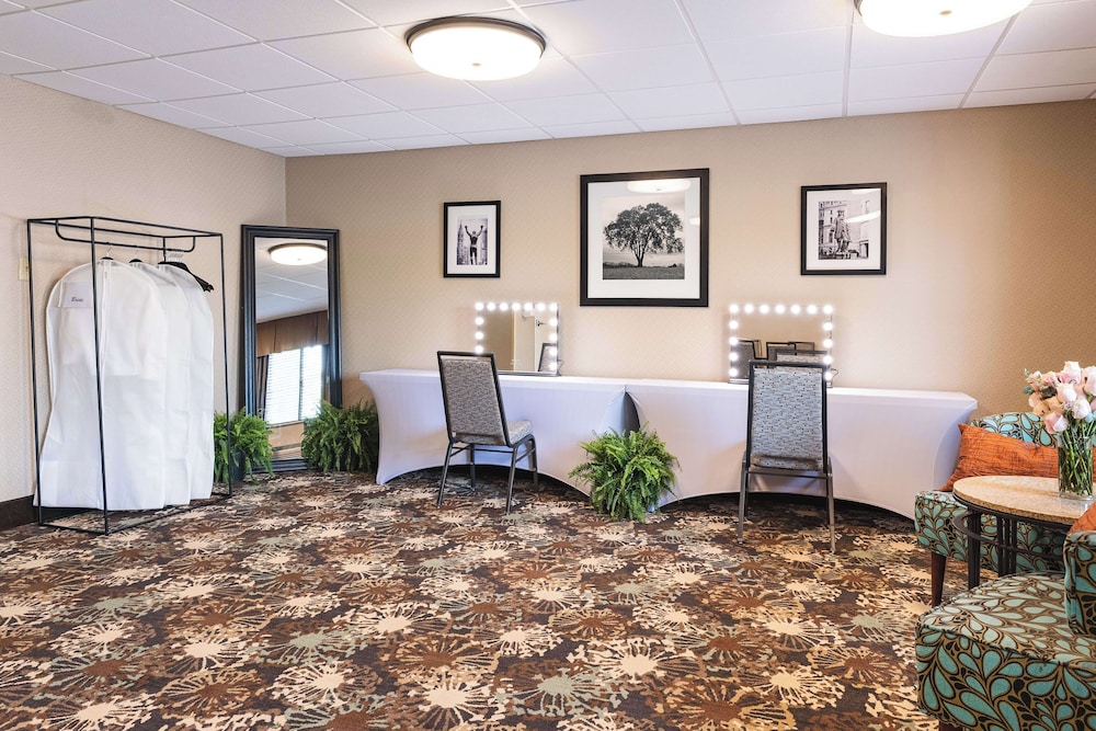 Hampton Inn Downingtown Exton - photo 68
