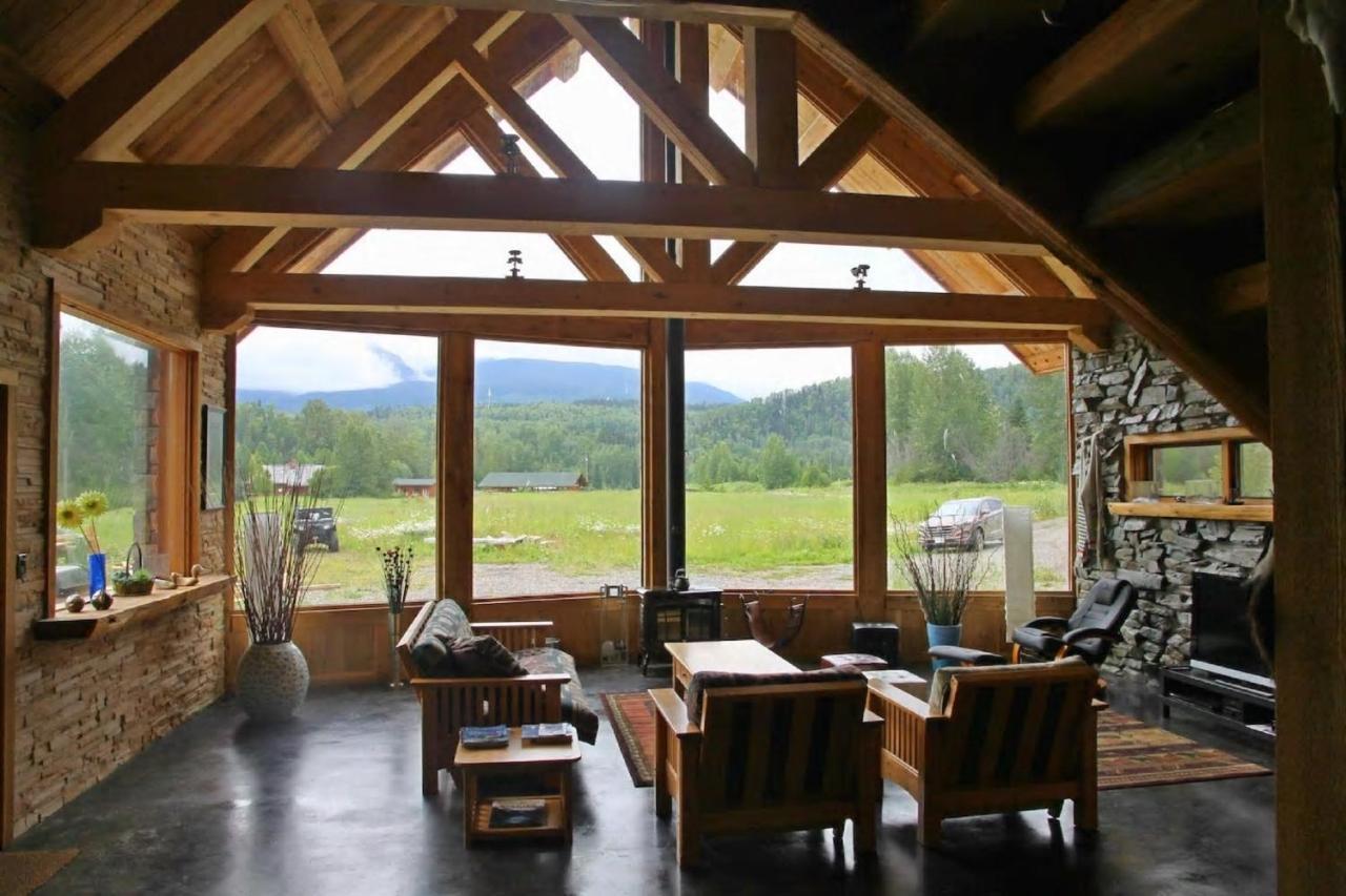 Ldr Lodge Last Dollar Ranch — Smithers — photo 3