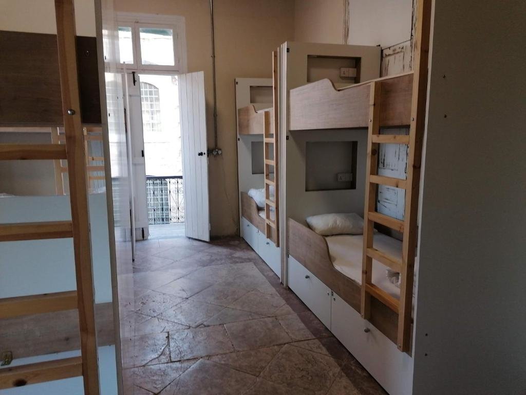 Le Mat Hostel