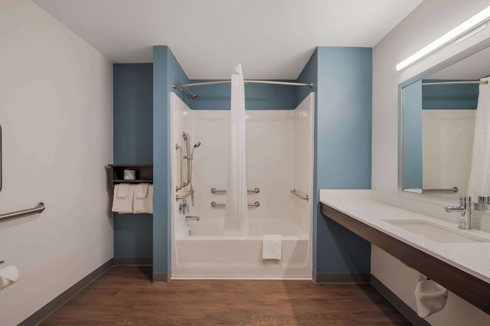 WoodSpring Suites Bellflower Los Angeles - photo 6