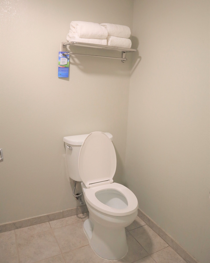 Baymont by Wyndham Norcross Atlanta - photo 16