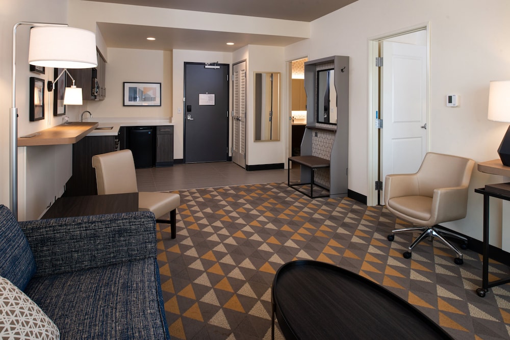 Holiday Inn & Suites Idaho Falls by IHG - photo 15
