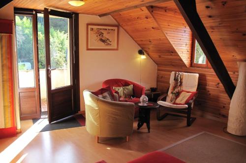 Studio Joubarbe in Bagneres-De-Bigorre, France