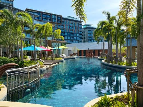 Mida Grande Apartment with Rooftop Pool near Surin Beach — 4-Star Luxury Hotel in Phuket, Thailand