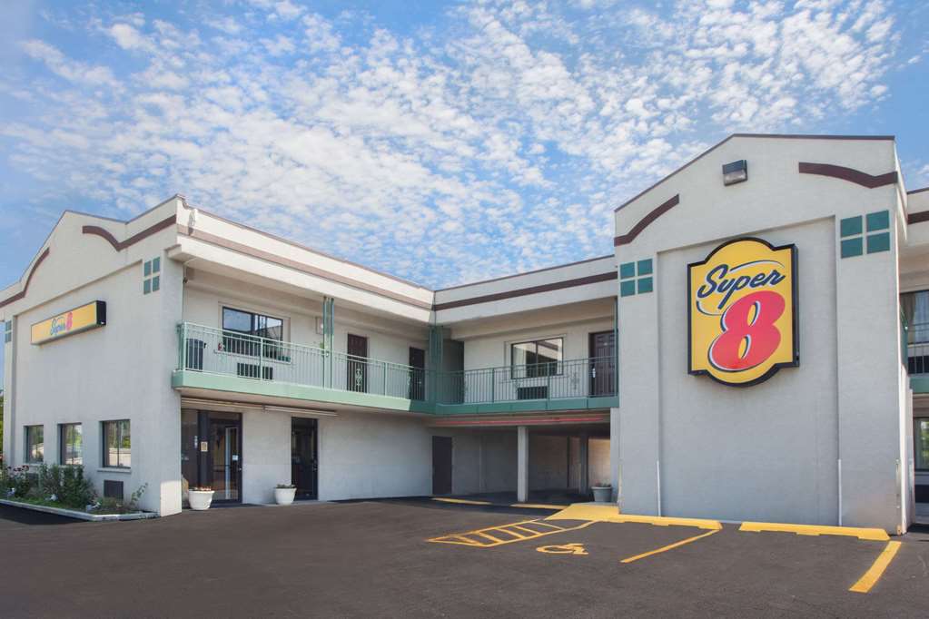 Super 8 by Wyndham Chicago Rosemont O'Hare SE - featured photo