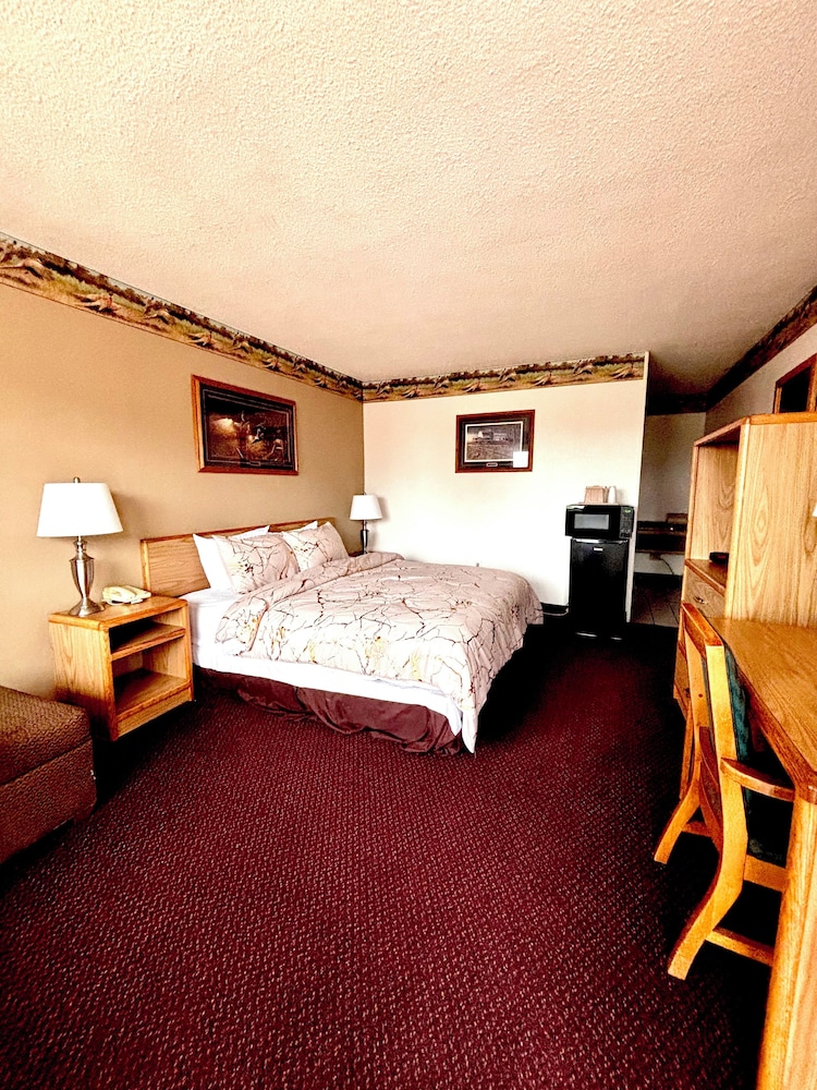 Dakota Inn - photo 18