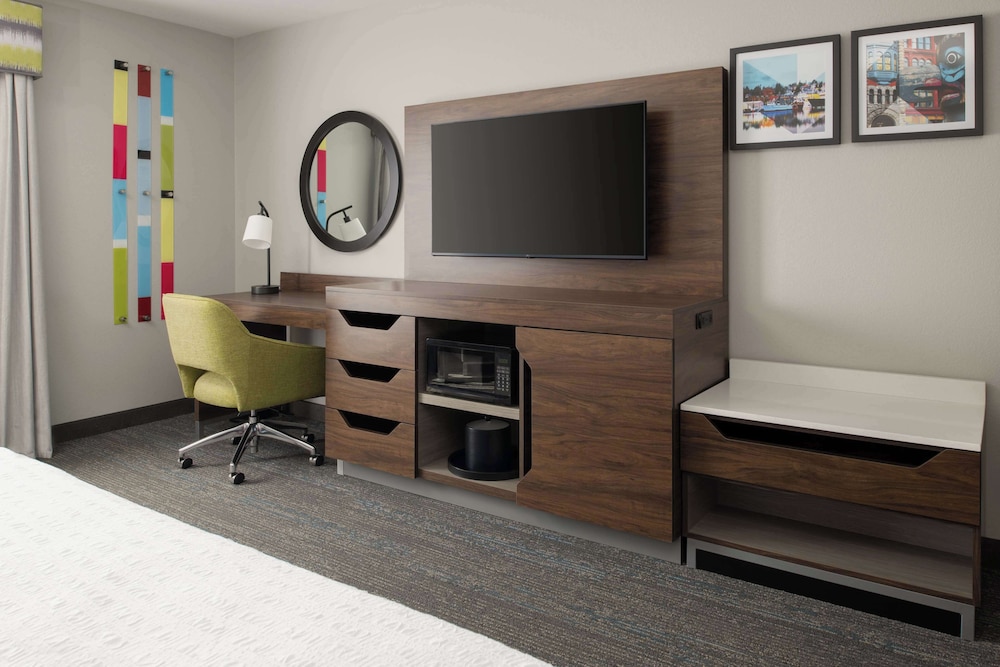 Hampton Inn & Suites Seattle Airport 28th Ave - photo 18
