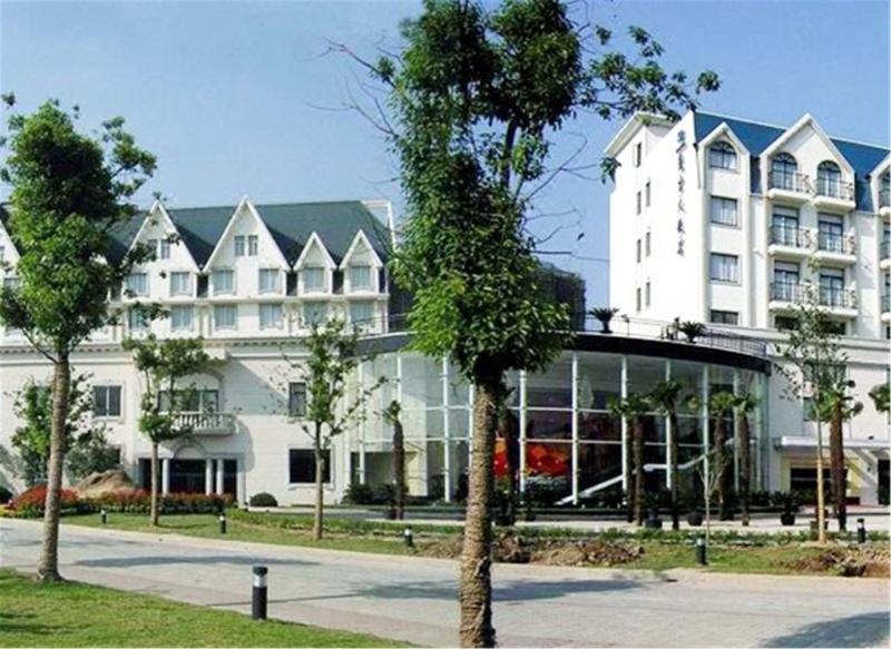 Blue Palace Hotel - carbon neutral hotel in Jiading