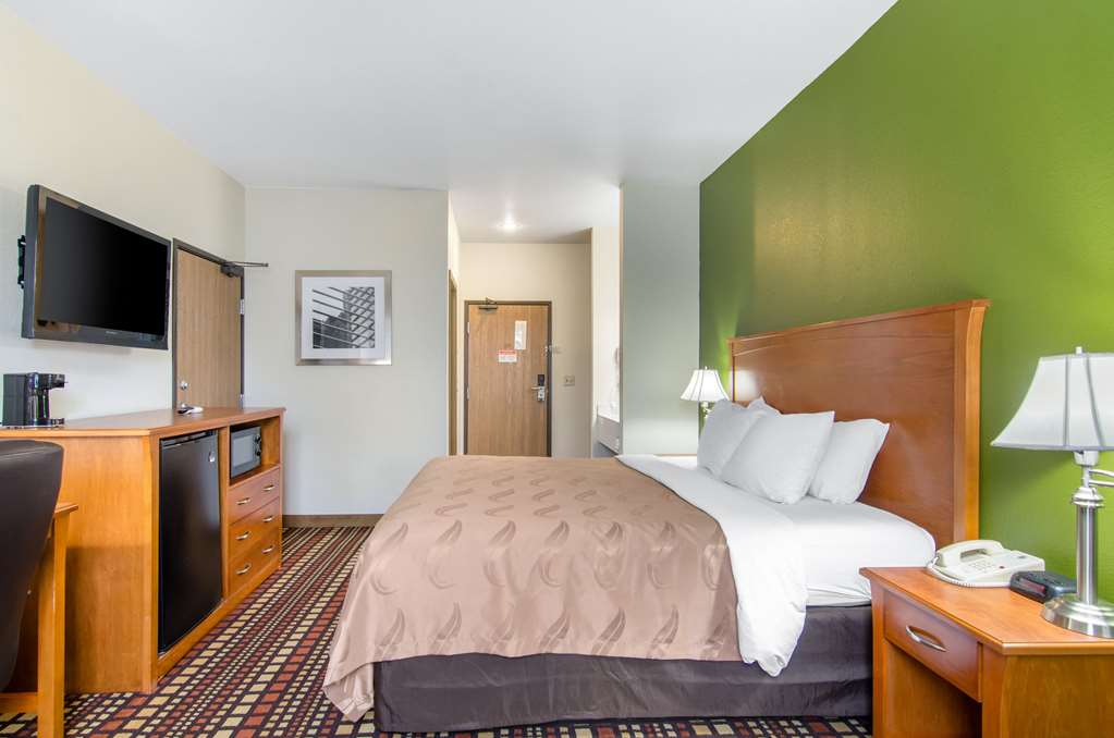 Quality Inn Kearney Liberty - photo 9