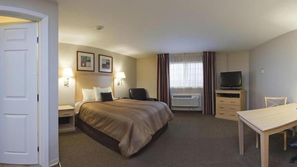 Candlewood Suites Minot by IHG - photo 22