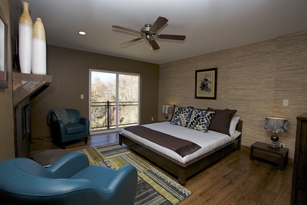 Torchlight Inn - photo 7
