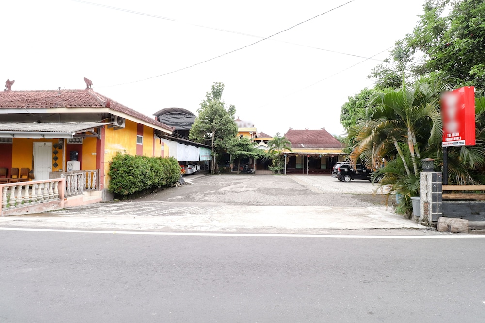 The Joglo Family Hotel — Mungkid
