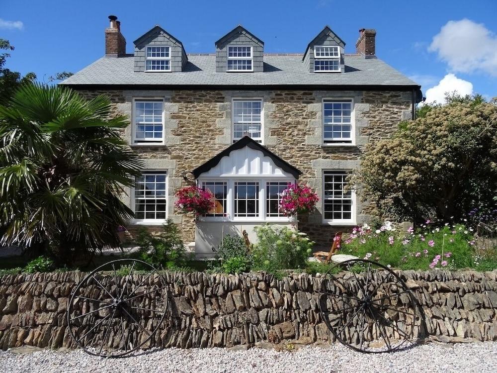 Pengelly Farmhouse B&B — 4-Star Luxury Hotel in Truro, United Kingdom