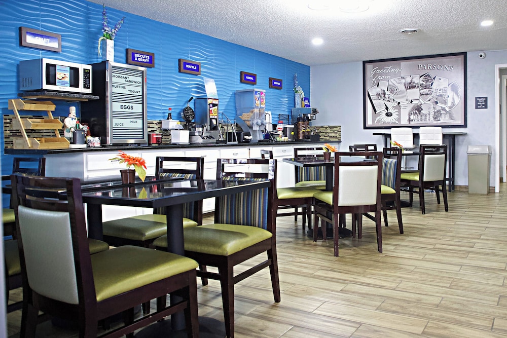 Super 8 by Wyndham Parsons - photo 28