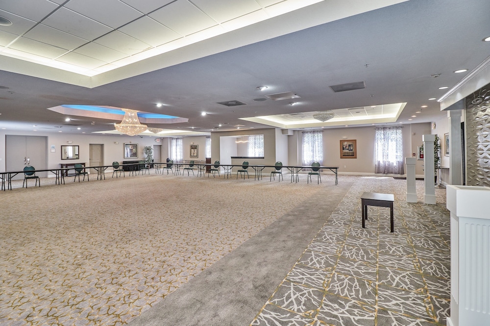 Holiday Inn Express Hotel & Suites Clearwater Us 19 N by IHG - photo 39